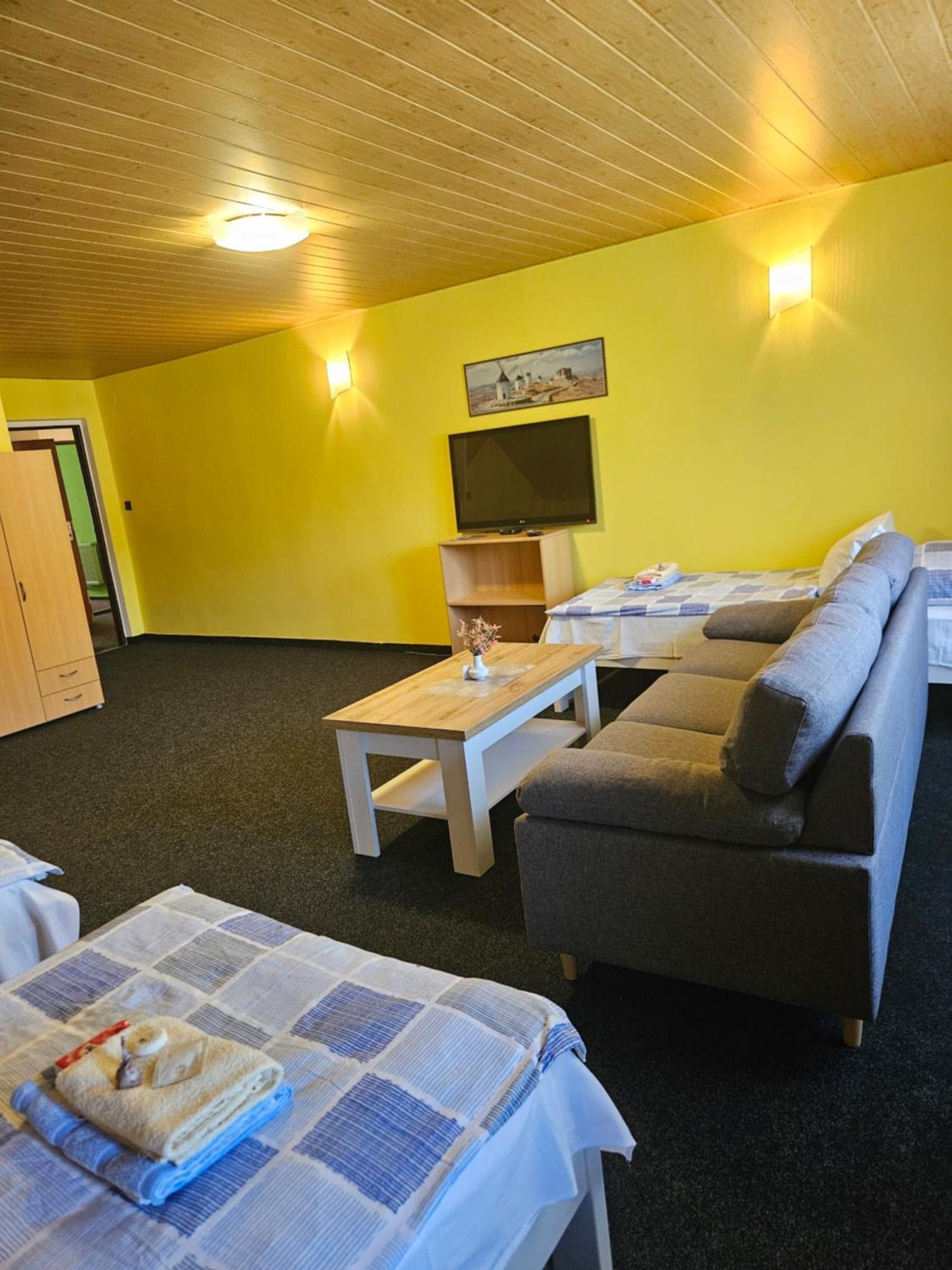 Guest House Pod Lesem Merklín Exterior foto